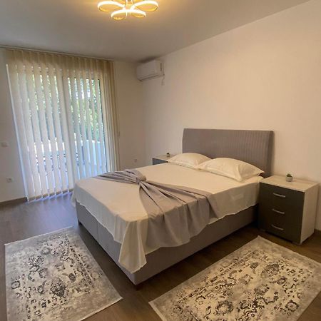 Отель Casa Gazi Улцинь Экстерьер фото